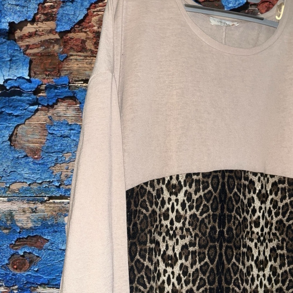 Umgee Generous Fit XL Up Leopard Print Long Sleeve Dress - Picture 3 of 3